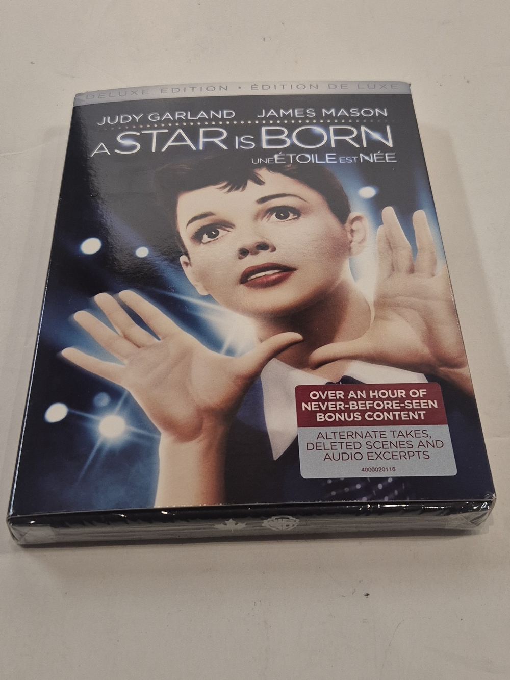 A Star Is Born (Deluxe Edition) - Blue DVD/Blu-ray Judy Garland